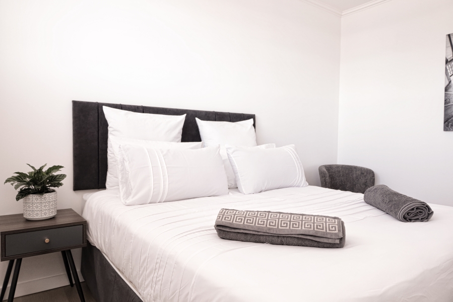 To Let 2 Bedroom Property for Rent in Green Point Western Cape